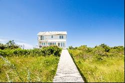 Flying Point Beach Cottage on Mecox Bay