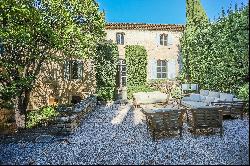 A restored Bastide for sale near Bonnieux in Provence