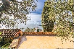 Charming villa in Imperia with stunning sea view