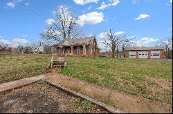 210 Edwards Avenue, Horse Cave KY 42749