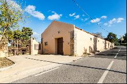 Historic Estate with 17th-Century Manor, Chapel, and Organic Vineyards in Torres Vedras