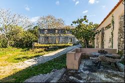 Historic Estate with 17th-Century Manor, Chapel, and Organic Vineyards in Torres Vedras