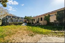 Historic Estate with 17th-Century Manor, Chapel, and Organic Vineyards in Torres Vedras