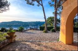 Stunning property in St-Jean-Cap-Ferrat with breathtaking sea views