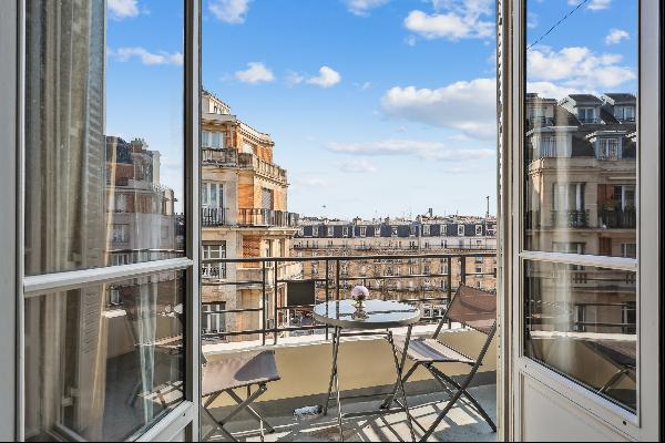 High floor family apartment with balcony - Ternes/Maillot