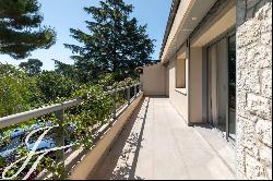 Biot- Panoramic view of village and sea