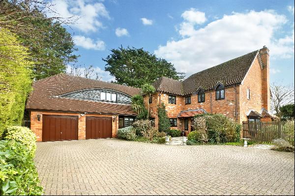 A very spacious family home, ideally located on a corner plot along a private road in Maid