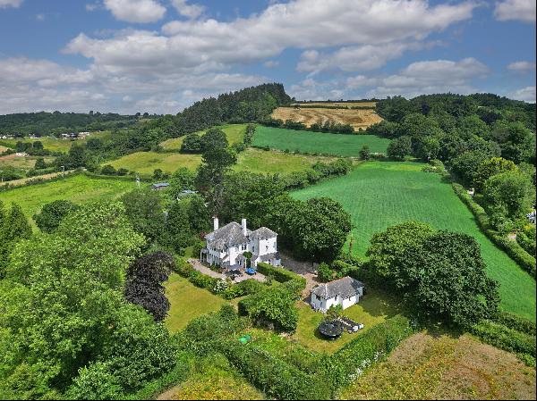 A wonderful home with fabulous views with many period features as well as a lovely mature 