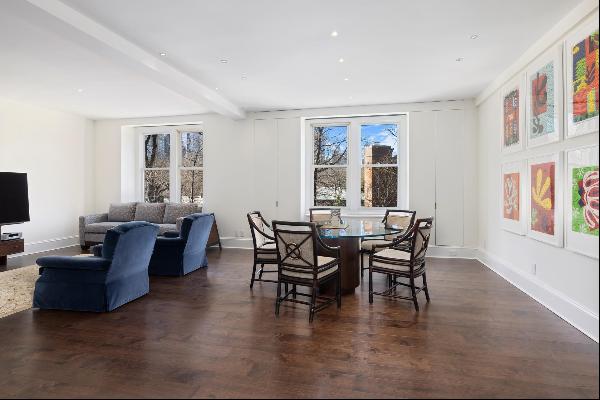 MINT, PARK FACING, PRESTIGIOUS PREWAR COOP PIED A TERRE APARTMENT.Just renovated and overs