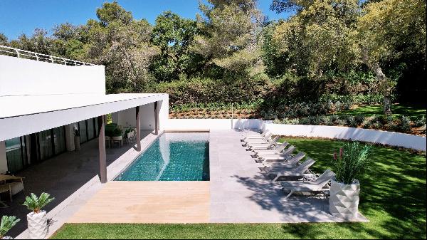 Outstanding 6-bedroom villa in Sotogrande, Cadiz, Andalucia.