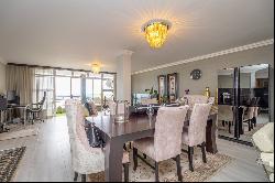 2 Bedroom, 2 Bathroom Apartment for sale in Northcliff