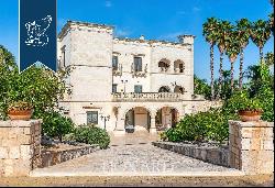 19th-century estate for sale in Taranto, surrounded by Mediterranean nature