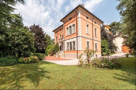 Renovated Liberty Villa with swimming pool and dependance