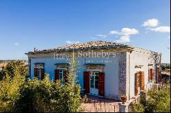 Historic 19th century villa nestled in the Modican countryside