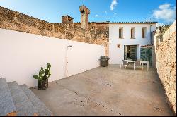 New townhouse with courtyard in Campos, Mallorca