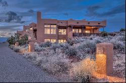 Stunning Southwestern Home in Moab, Offering Breathtaking Views