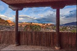 Stunning Southwestern Home in Moab, Offering Breathtaking Views