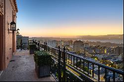 Grand-Scale, Pacific Heights Residence