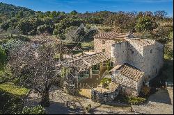 Near Isle sur la Sorgue - Remarkable Estate 1.8 ha