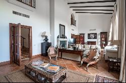 Splendid family villa with panoramic sea and mountain views clos, San Roque 11360