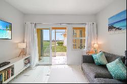 Renovated Oceanfront 2 bed, 2.5 bath - pet friendly