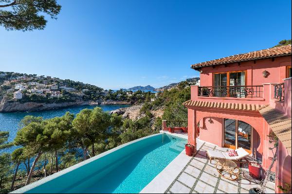 Luxury front-line villa in Port Andratx for rent