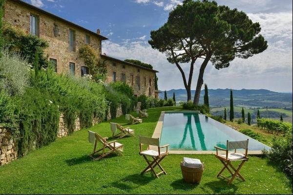 Casale Le Cantine: charming luxury villa in the hills