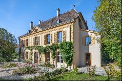 Exceptional Maison de Maître with 3 apartments and vineyards