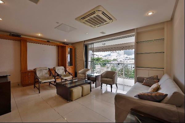 Apartment with a privileged view of the mountains that surround Rio