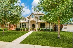 Westside Fort Worth gem with dreamy designer finishes. 