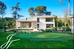 Contemporary villa for rent in Mougins