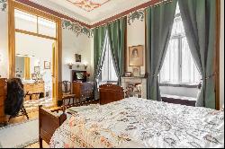 Flat, 7 bedrooms, for Sale