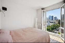 Top floor appartment in Courbevoie