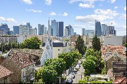 Top floor appartment in Courbevoie