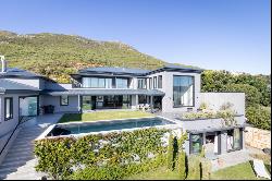 SENSATIONAL, TOP-END HOME WITH PANORAMIC SEA VIEWS