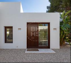 Mediterranean Elegance in Denia: A Modern Villa Oasis in Las Rot, Denia 03700