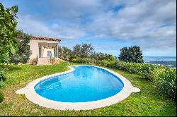 Villa for sale with lots of privacy and magnificent sea views