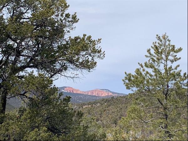 16 Slide Canyon RD, Kanab UT 84741