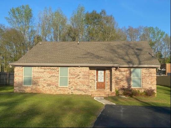 8867 Mcdonald Road, Irvington AL 36544