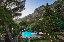 Majestic Belle Epoque residence in a private domain at the gates of Monaco