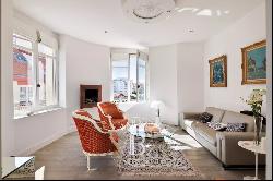 BIARRITZ, TOWN CENTER, COMPLETELY RENOVATED APARTMENT