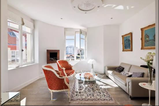 BIARRITZ, TOWN CENTER, COMPLETELY RENOVATED APARTMENT