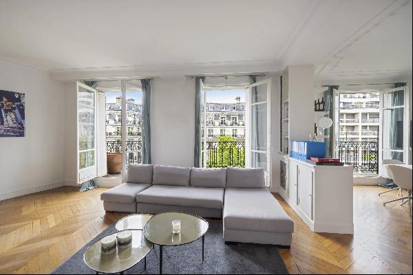 Paris 6th District A 3-bed apartment with balconies