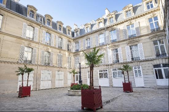 Paris 8th District - A superb 3-bed apartment