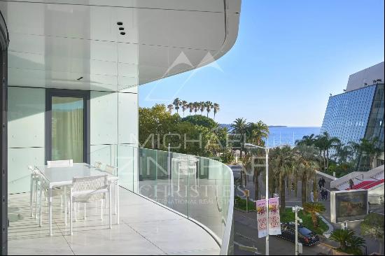 Cannes Croisette -6 bedrooms apartment