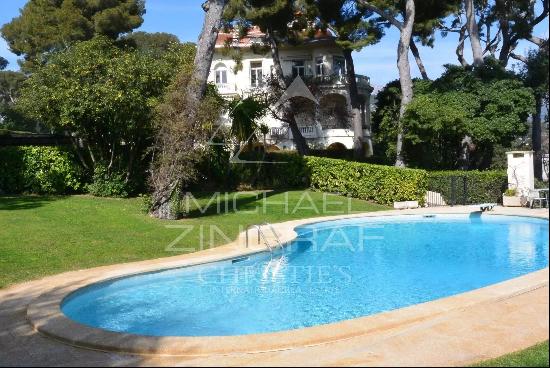 Apartment in residence with swimming pool