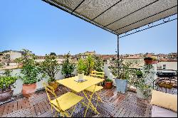 Arlesian house in La Roquette with 2 terraces, cellar and a garage.