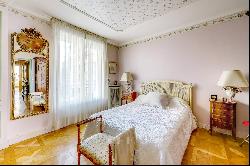 Versailles – A bright 3/4 bed apartment