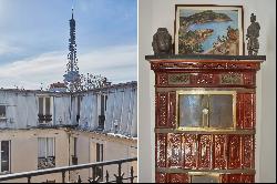 Paris 16th District - A 4/5 bed apartment with a balcony