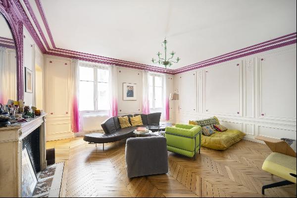 Paris 6th District – A split-level 3-bed apartment